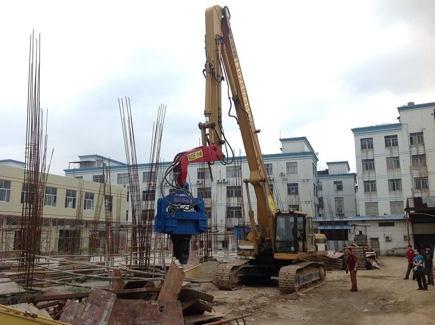 挖掘就打樁臂改裝為城市的建設(shè)添磚加瓦
